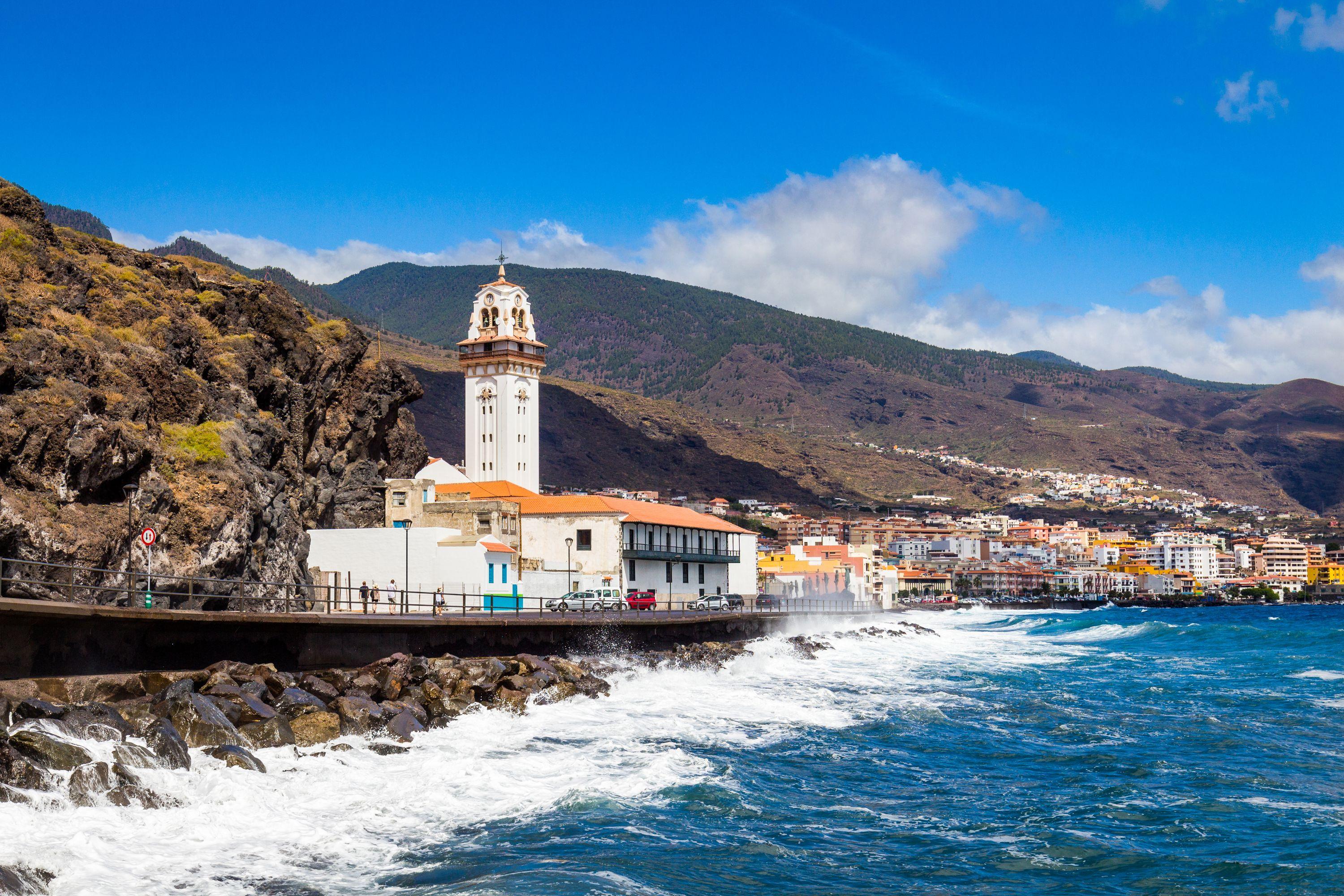 Alquiler de coches baratos en Santa Cruz de Tenerife en Islas