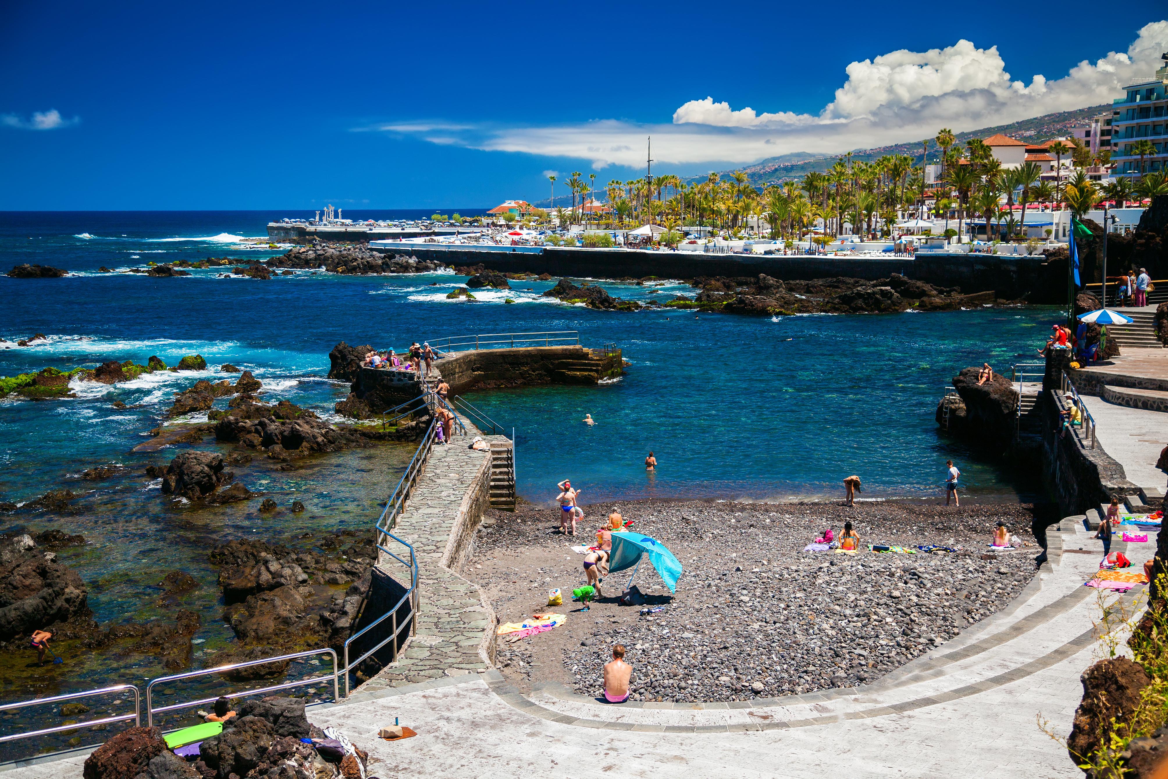 Alquiler de coches baratos en Puerto de la Cruz en Islas Canarias